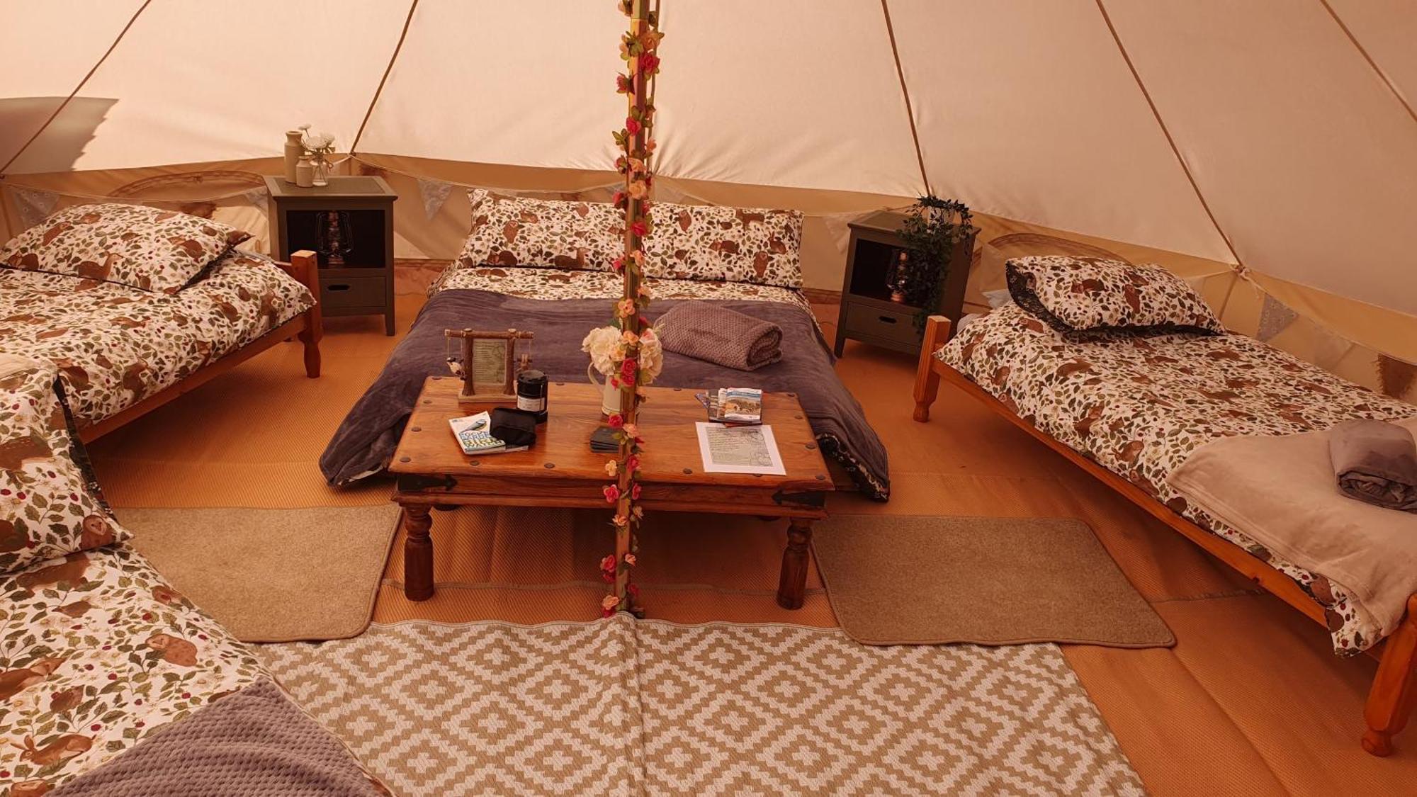 Calon Y Goedwig Glamping Hotel Llandovery Exterior foto